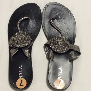 NYLA sandals size 7